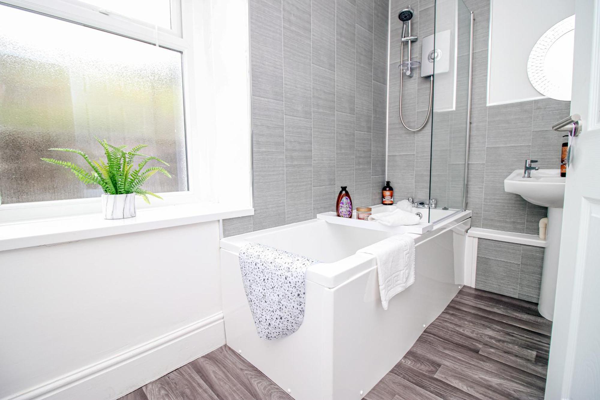 Norton Terrace Charming Home In The Beautiful Afan Forest By Staystaycations Port Talbot Luaran gambar